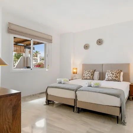 Tres Naranjos Apartment Marbella