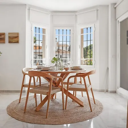 Tres Naranjos Apartment Marbella